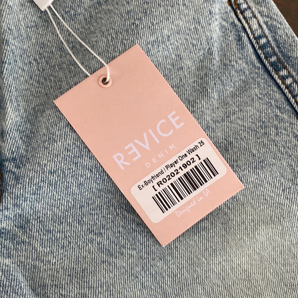 NWT REVICE Women’s Size 25 Light Washed Jeans - Picture 3 of 8